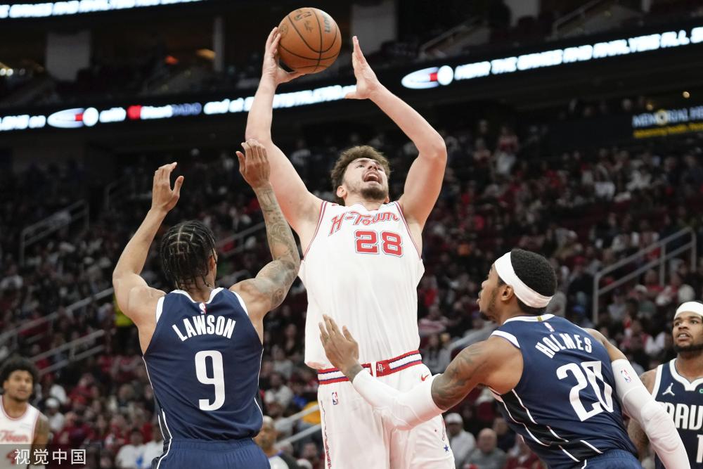 加强了中场 加强了中场